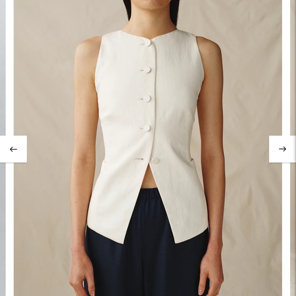 SOLD OUT - Attersee sculpted vest ivory